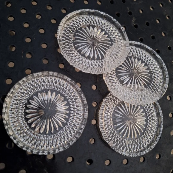 Crystal Glass Coaster Set of 4 Vintage Drink Holder or Trinket Dishes Clear - Picture 10 of 16